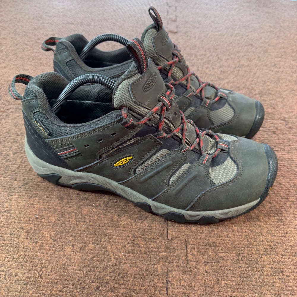 B- hike KEEN Targhee Waterproof Hiking Shoes Mens 10 Olive Green Black 011892